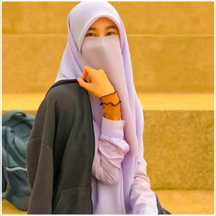 Hijab Girl DP